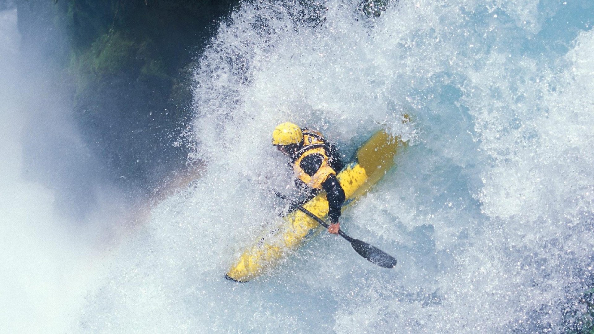 全锦赛四强战激情夜！詹姆斯里突外投，迈阿密热火横扫拜仁慕尼黑